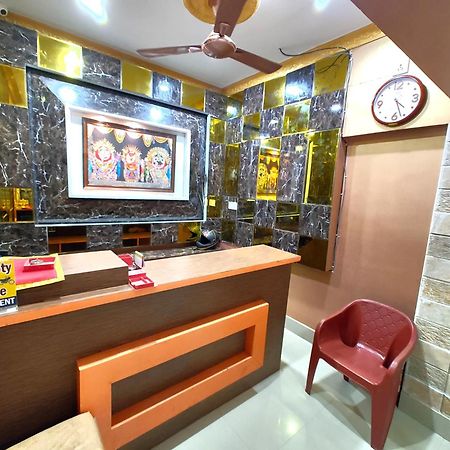 Goroomgo Sahoo Palace Puri - Prime Location Near Sea Beach - Excellent Service With Parking Facilities Exterior foto